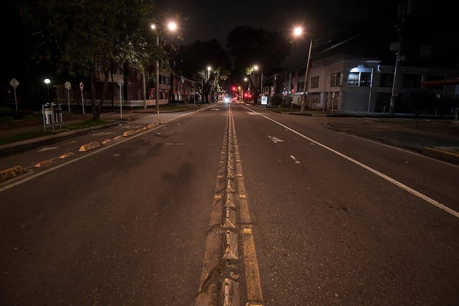 La medida irá del 12 al 17 de enero, entre las 8:00 p.m. y las 4:00 a.m.