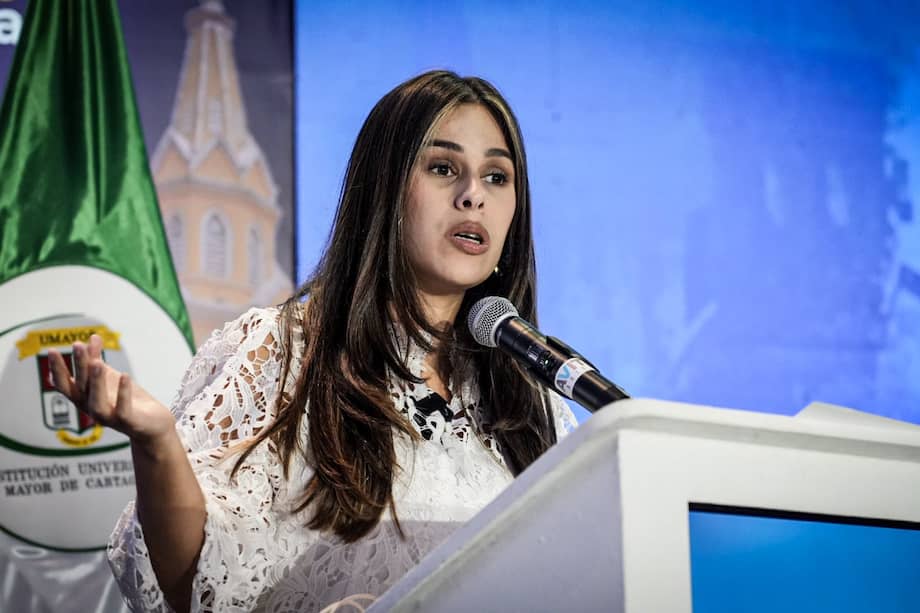 Ángela Vergara habló de retención de su hijo por ICE.