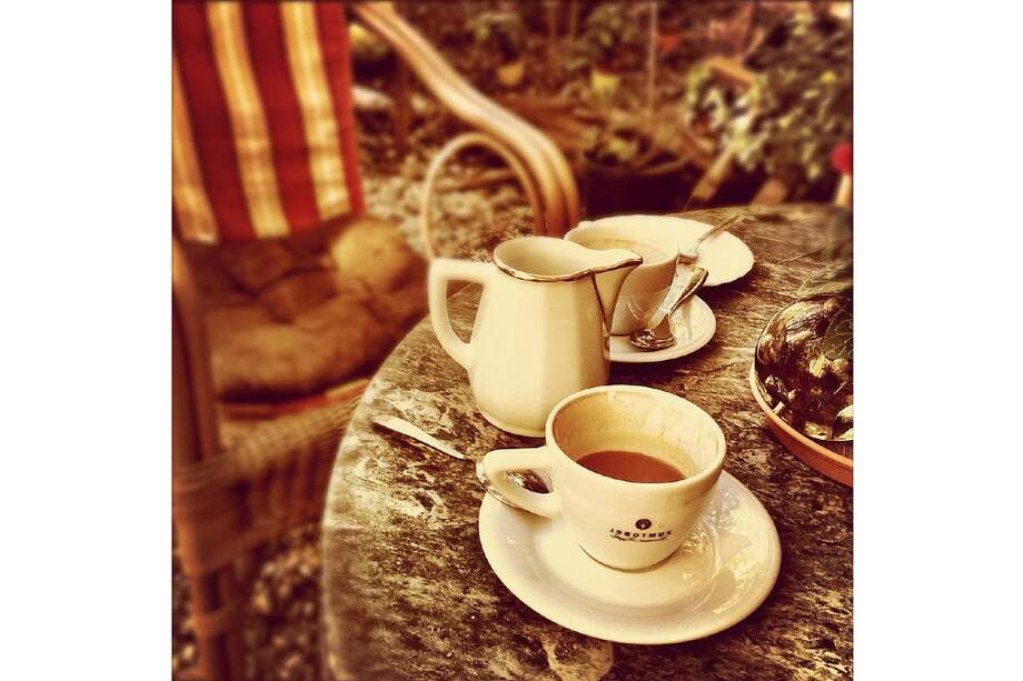 La noche del crimen, "las tres amistades tomaban agua de panela que ella misma (Luz Marina Rendón) había preparado".