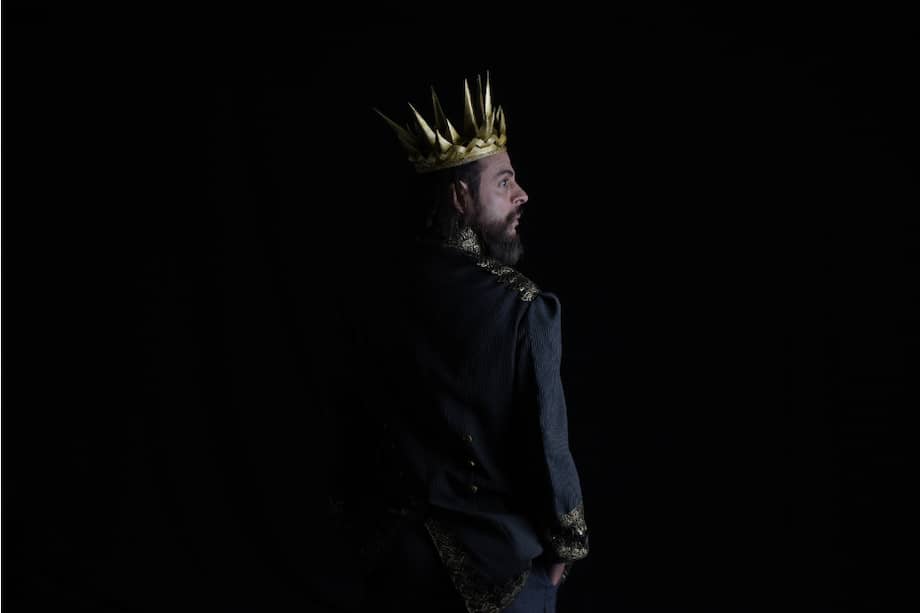 Los estrenos de la semana están a cargo de Teatro Errante, bajo la dirección de Cristian Ávila, quien presenta en el Teatro Quinta Porra "El Juicio de Elsinor". Esta obra plantea una nueva lectura de Hamlet, a partir de la revisión del concepto de verdad, la utilidad del discurso y la repercusión social de las decisiones tomadas por los gobernantes.