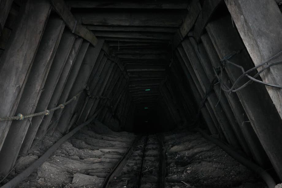 Los mineros quedaron atrapados, aproximadamente, a 600 metros de profundidad.