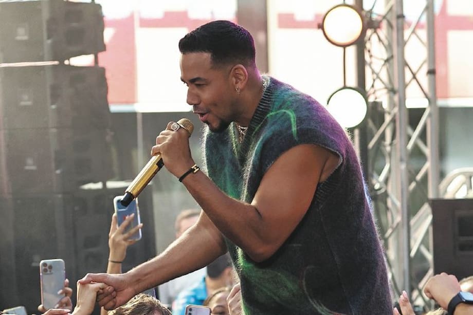 Antony Santos, conocido artísticamente como Romeo Santos, nació en el Bronx, Nueva York.