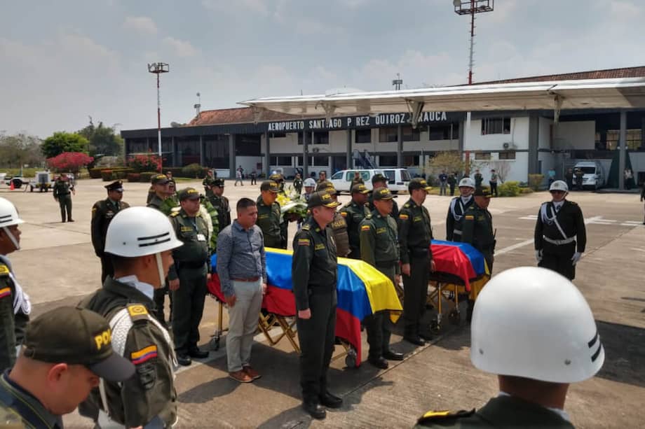 Dos patrulleros de menos de 30 años murieron en un puesto de control en la frontera con Arauca. Autoridades lo atribuyen al Eln. / Policía Fiscal y Aduanera