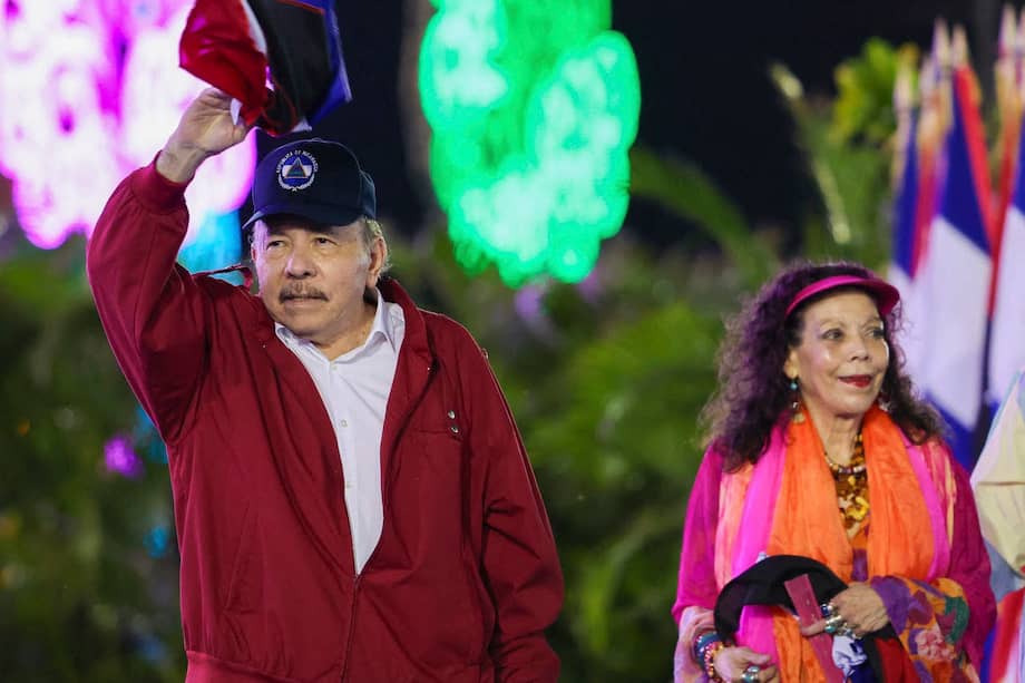 De los copresidente de Nicaragua, Daniel Ortega y Rosario Murillo, depende la decisión de despedir funcionarios públicos.