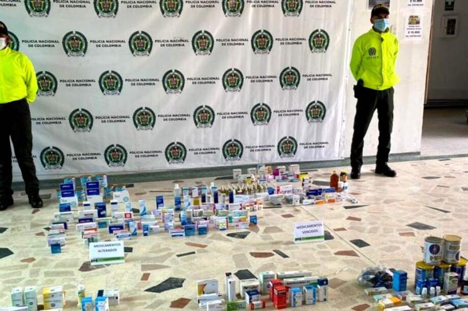 Por tener medicamentos alterados o vencidos para su comercialización, tres establecimientos en Bogotá fueron cerrados temporalmente y se les impusieron multas.