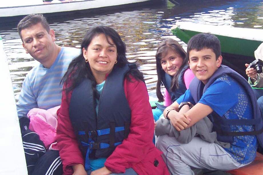Flor Cecilia Riaño y sus dos hijos reclamarán por la muerte de su esposo, Luis Alfonso Mayorga. / Archivo particular