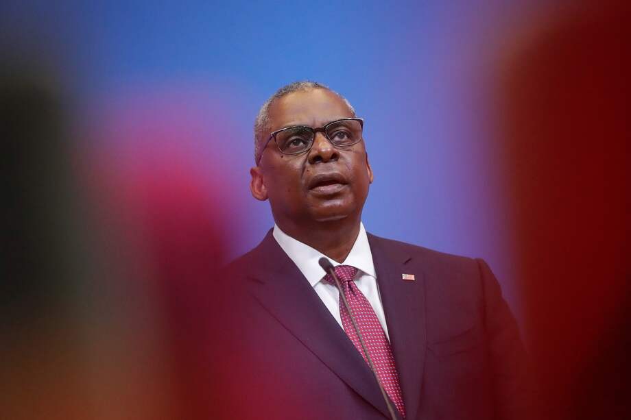 El secretario de Defensa de Estados Unidos, Lloyd Austin, aprobó este jueves un plan de acción para las fuerzas armadas del país que busca causar el menor daño posible a civiles en sus operaciones militares.