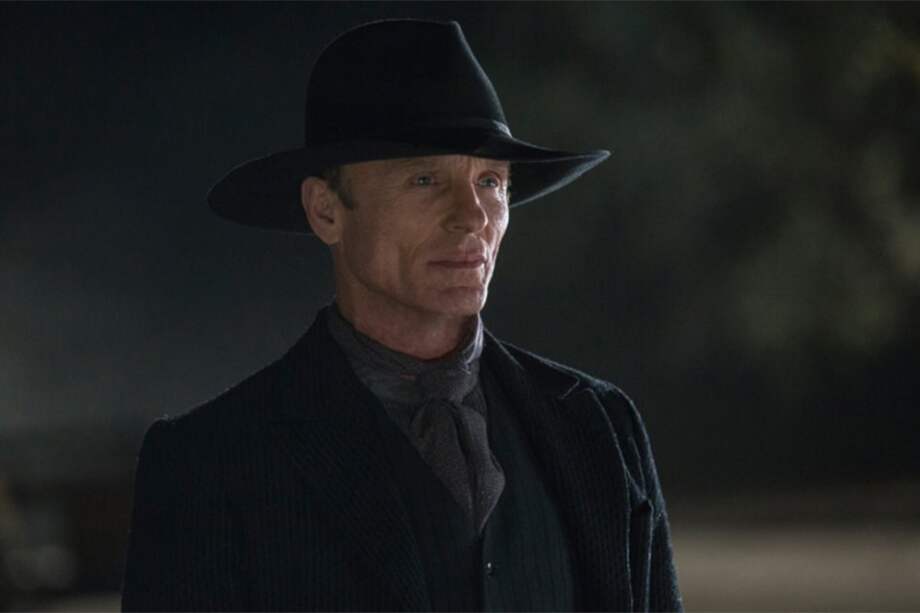 El actor Ed Harris como El Hombre de Negro. / Cortesía