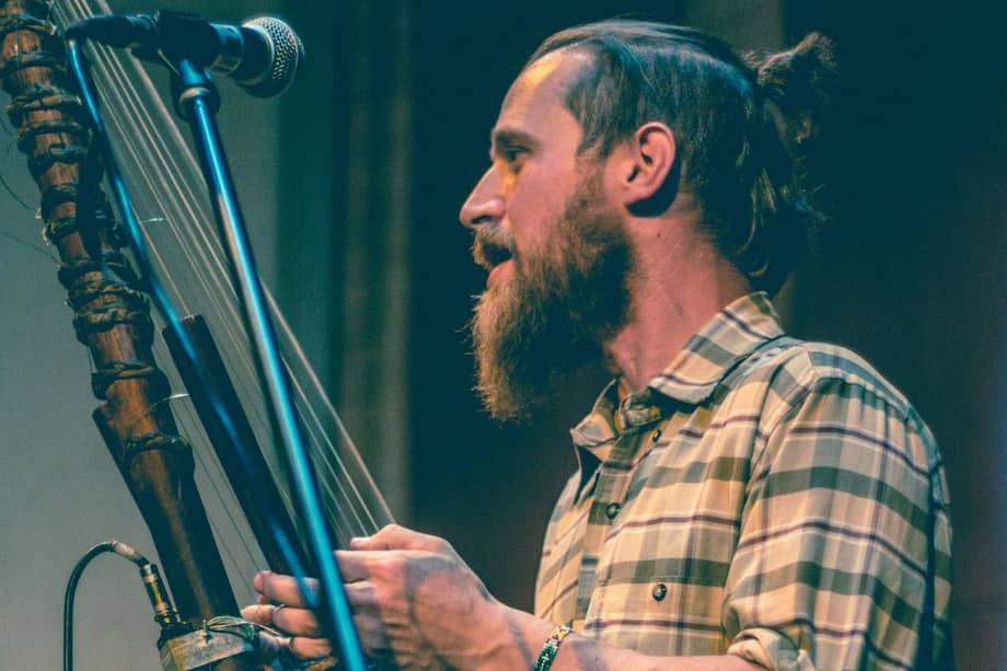 En Tibasosa, Boyacá, Gabriel Bass aprendió a fabricar koras. / Cortesía