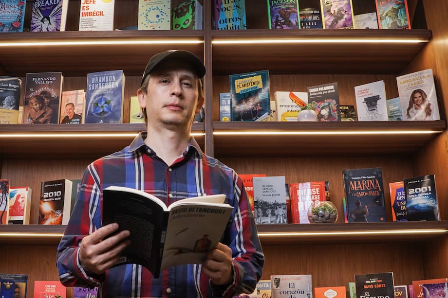 David Betancourt ha escrito otros libros como “La conjura de los vicios” o “El fracasador”.