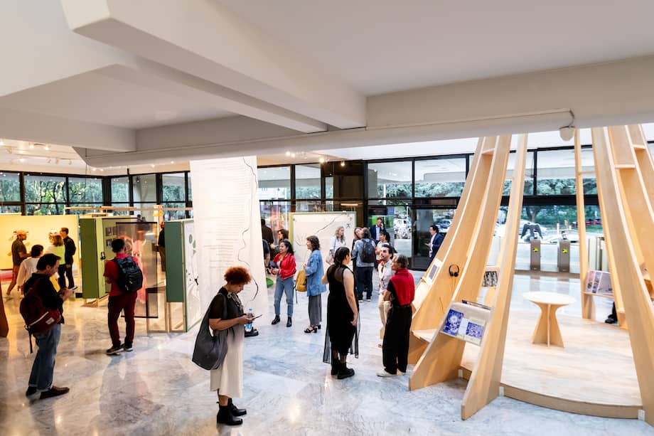 “Hacer mundos en común” abrió sus puertas el 11 de agosto en la Sala de Arte SURA.