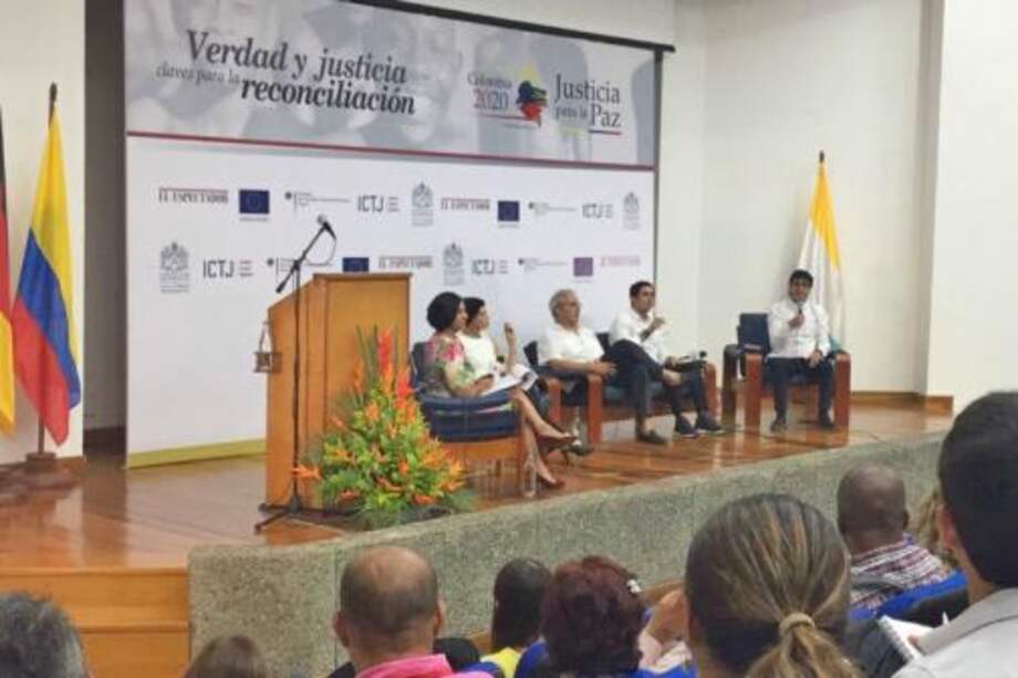 Panel "Las víctimas dan el primer paso"