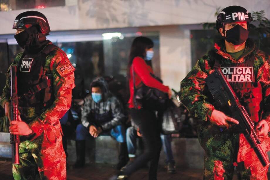 Los patrullajes militares de acompañamiento a la Policía se realizan de 5:00 a 9:00 a.m. y de 5:00 a 11:00 p.m. / Gustavo Torrijos