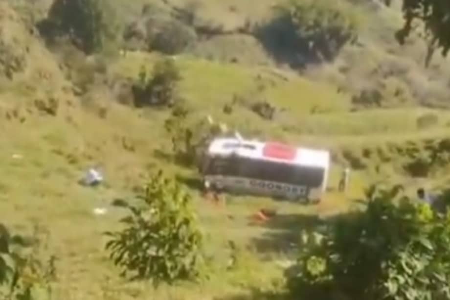 La emergencia fue atendida por el Cuerpo de bomberos de Granada, San Carlos, Guatapé, Cocorná y Santuario.