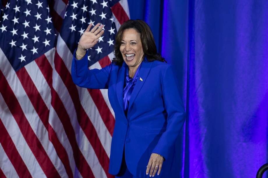 Kamala Harris ha hecho historia. No solo es la primera mujer en ocupar el cargo de vicepresidenta de Estados Unidos, sino que es también la primera afroamericana en este puesto. Ahora, puede convertirse en la candidata presidencial demócrata para hacerle frente a Donald Trump después de la renuncia del presidente Joe Biden a su candidatura.