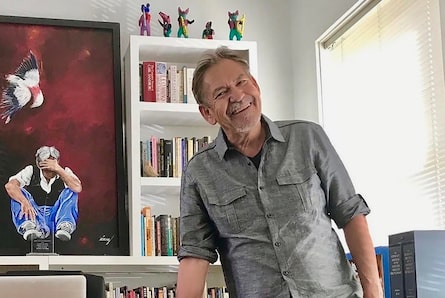 Murió Benjamin Alire Sáenz, autor de “Aristóteles y Dante”, a los 71 años