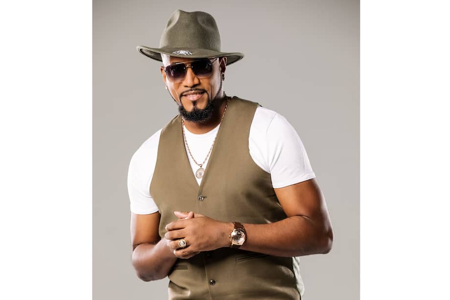 El cantante comenzó su carrera como solista en 2019.