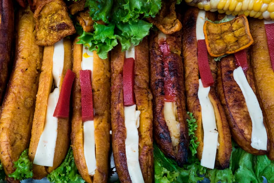 Prepara este plátano con queso y bocadillo al horno en 3 pasos