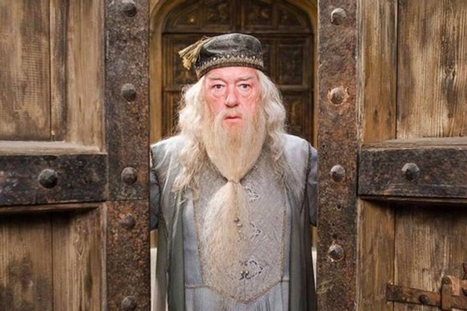 En medio siglo de carrera, Gambon ganó cinco Baftas y encarnó al director de la escuela de brujos de Harry Poter.