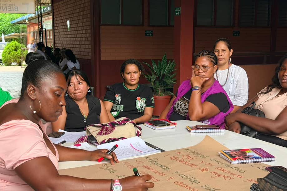 Más de 200 mujeres lideresas, rurales y urbanas, participaron en Buenaventura en un encuentro para la construcción de paz territorial.