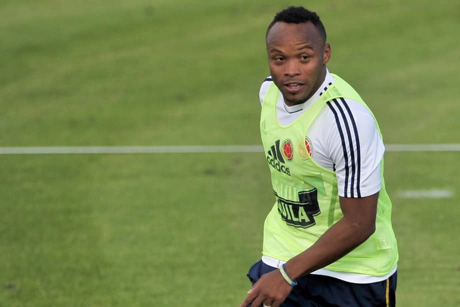 Camilo Zúñiga, en el entrenamiento de la selección de Colombia, en Bogotá. / Andrés Torres