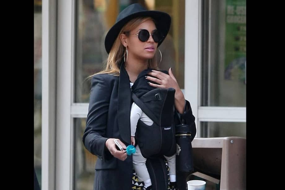 Beyoncé, de paseo con su pequeña Blue Ivy. / Bang Showbiz