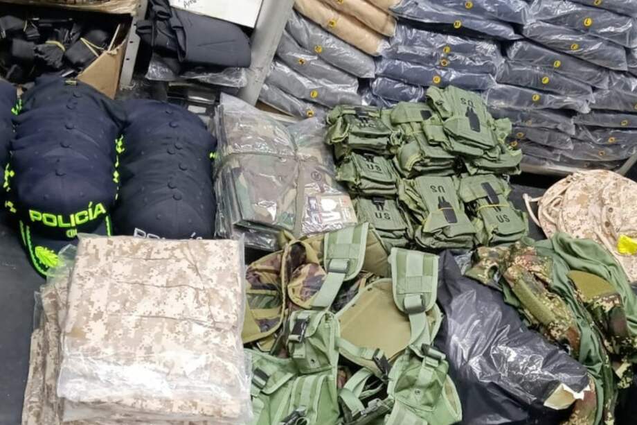 En los procedimientos también fueron hallados cartuchos y dinero en efectivo.