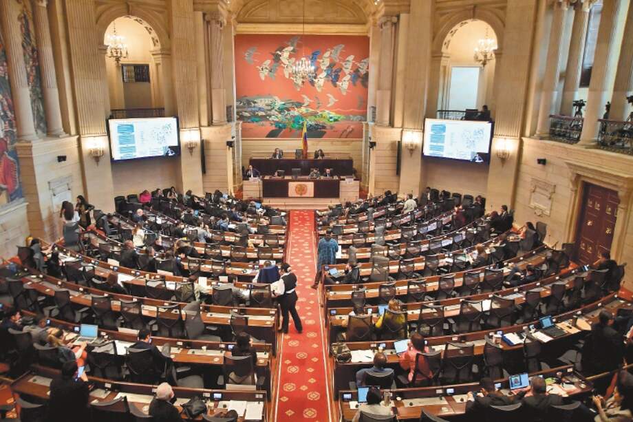 Los representantes de Cambio Radical y el Centro Democrático volvieron a romper el quórum para poner palos en la rueda a la reforma a la salud.