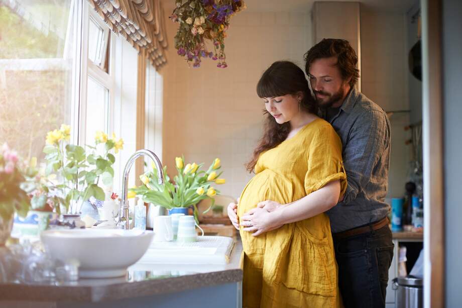 ¿Mito o realidad? Los papás también tienen síntomas de embarazo