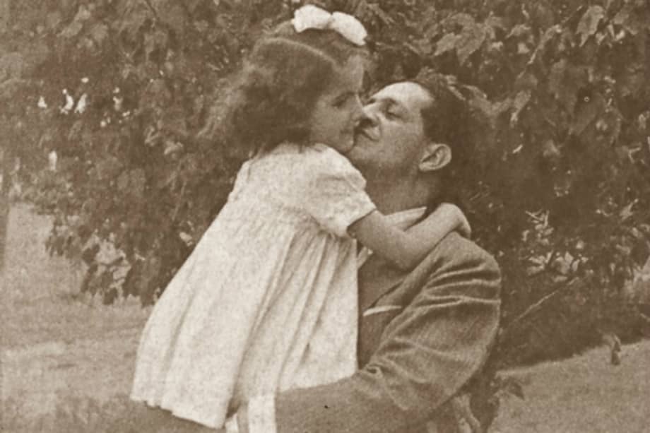 Gloria Gaitán, en compañía de su padre, el abogado penalista y caudillo liberal Jorge Eliécer Gaitán.