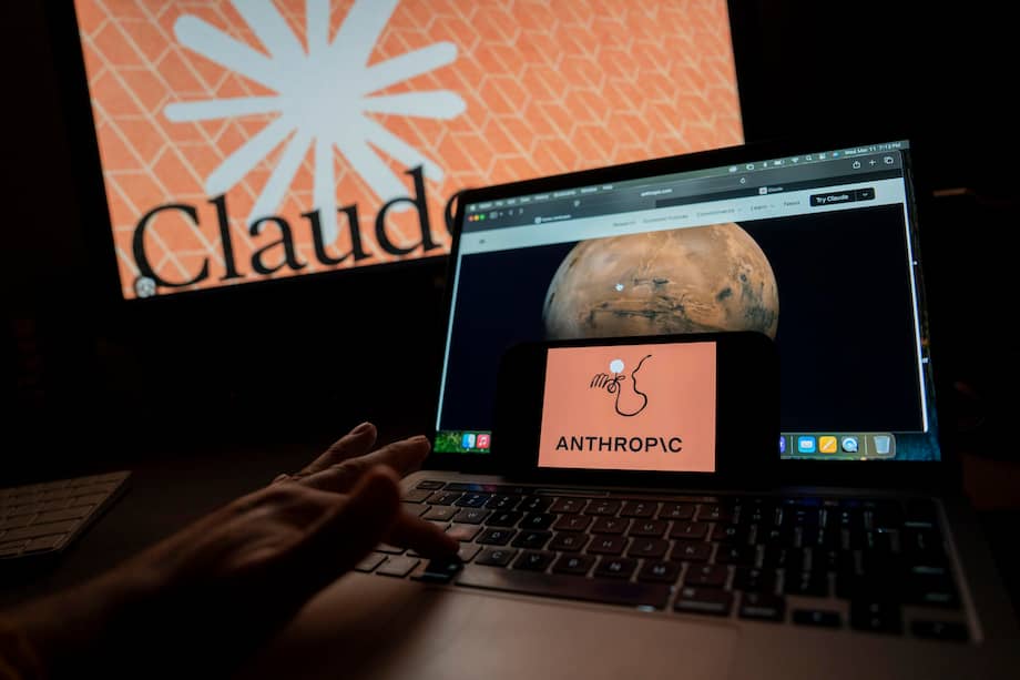 “Parecen haber empleado IA, quizás también Claude, en el proceso de definir los objetivos para su bombardeo de Irán”: Santiago Villa