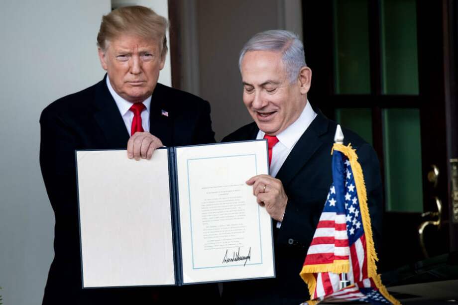 Un plan de paz sin posibilidad de lograr la paz: esa es la paradoja de la propuesta de Washington de un acuerdo israelí-palestino que se espera para el 28 de enero de 2020. Un obstáculo importante para cualquier plan de este tipo es que el presidente Donald Trump se ha alineado tan fuertemente con Israel y su primer ministro, Benjamin Netanyahu. / AFP
