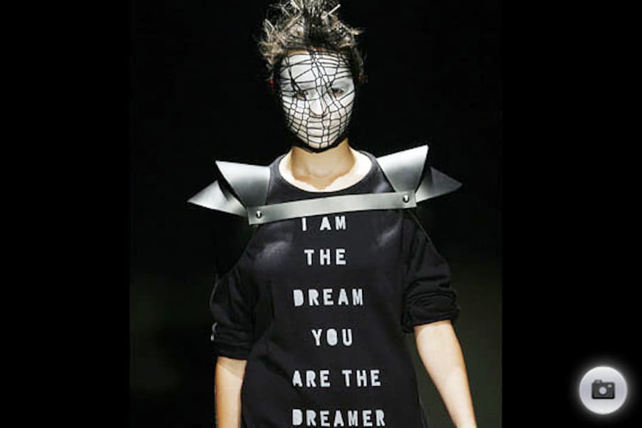 La moda en Brasil se tiñe de negro