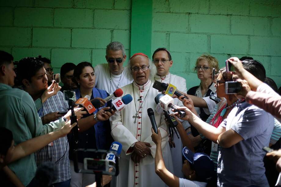 El cardenal nicaragüense, Leopoldo José Brenes, comunica a los medios la situación en Nicaragua / EFE