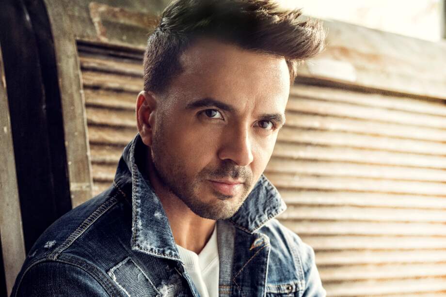 El tema "Perfecta", que está ya disponible en todas las plataformas digitales, formará parte del anticipado nuevo álbum de estudio de Luis Fonsi, el cual será lanzado el próximo año.