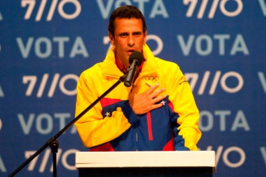 Capriles: denuncia del Gobierno sobre complot es "cortina de humo"