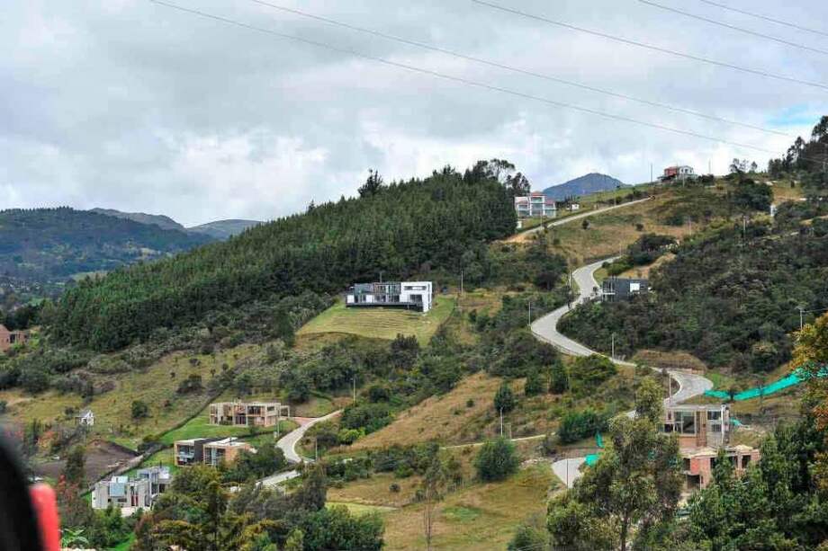 Proponen que túnel para conectar a La Calera con Bogotá sea por calles 200 ó 170