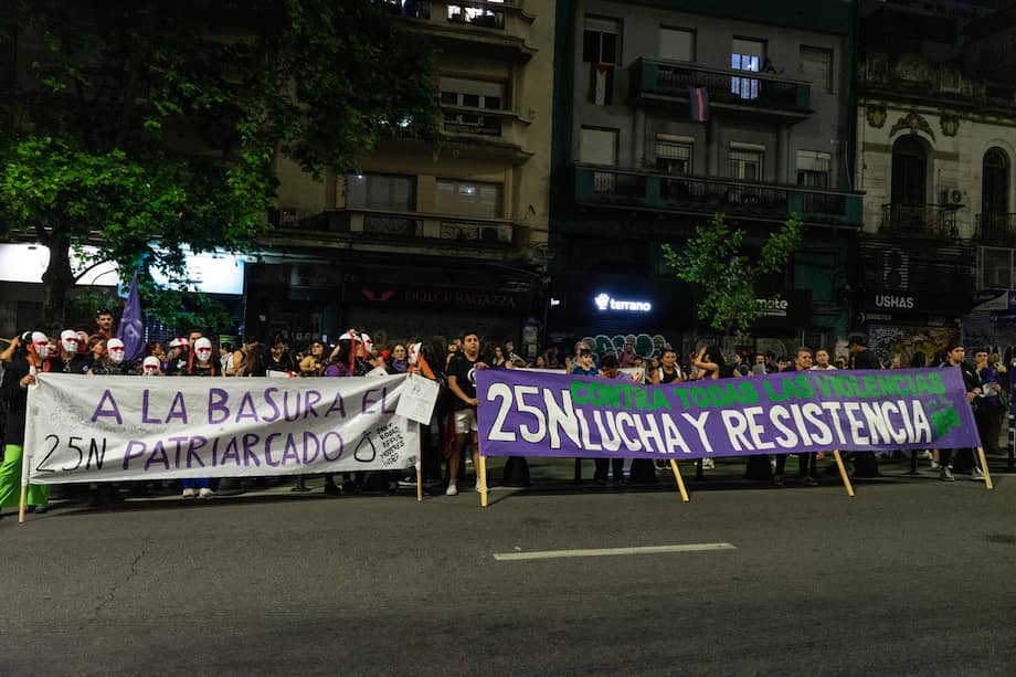 Mujeres marchando en el 25N.
