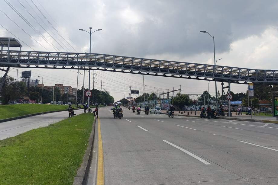 Manifestación en la Av. NQS con calle 90