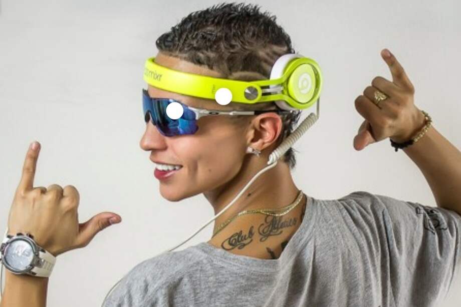 Fumaratto manifestó sobre la acogida de la guaracha en Colombia: "Mi país ha acogido el género de una forma increíble desde niños hasta gente adulta, lo que ha generado una comunidad que se identifica y siente mi música como yo la siento".