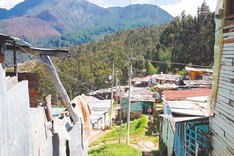 Varias casas del barrio El Triángulo, en la localidad de San Cristóbal, presentan fallas estructurales. / Cortesía