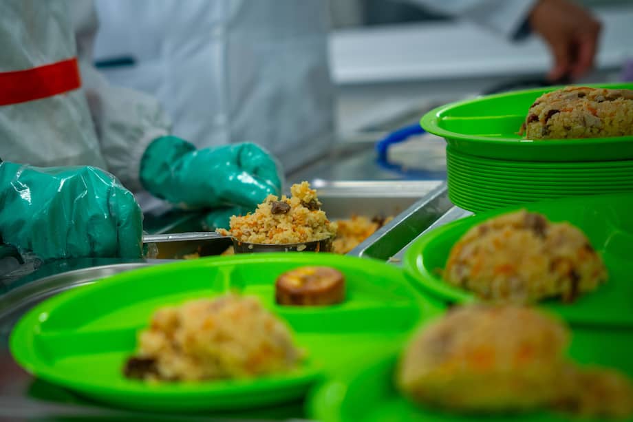 Con estas entregas, ya son 23 los comedores escolares puestos en funcionamiento durante la actual administración.