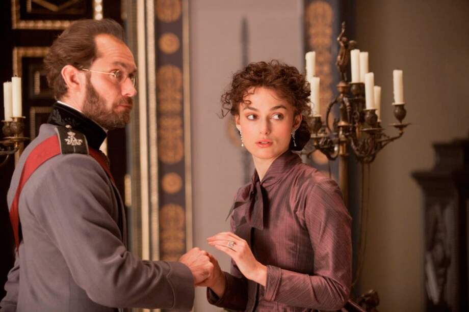 Jude Law y Keira Knightley en la película "Anna Karenina".