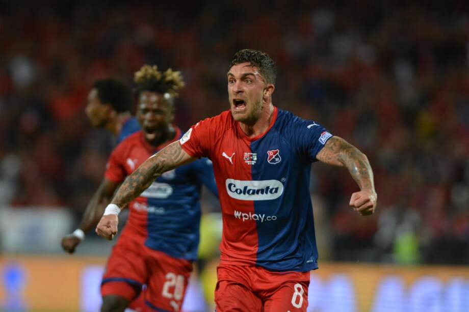 El volante argentino Adrián Arregui abrió el marcador en la victoria del Medellín. / Luis Benavides