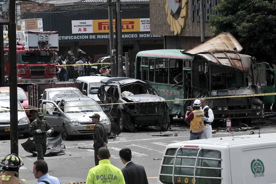 El atentado en la 74 con Caracas contra el exministro Londoño dejó dos muertos y treinta heridos. / El Espectador