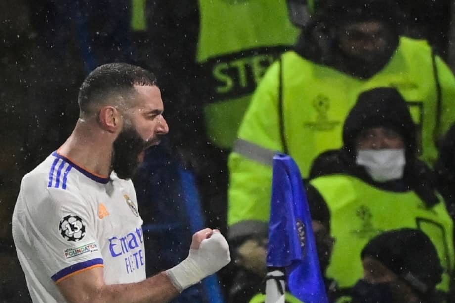 El francés Karim Benzema marcó tres goles ante el Chelsea, en Stamford Bridge, y uno en el Bernabéu. / AFP