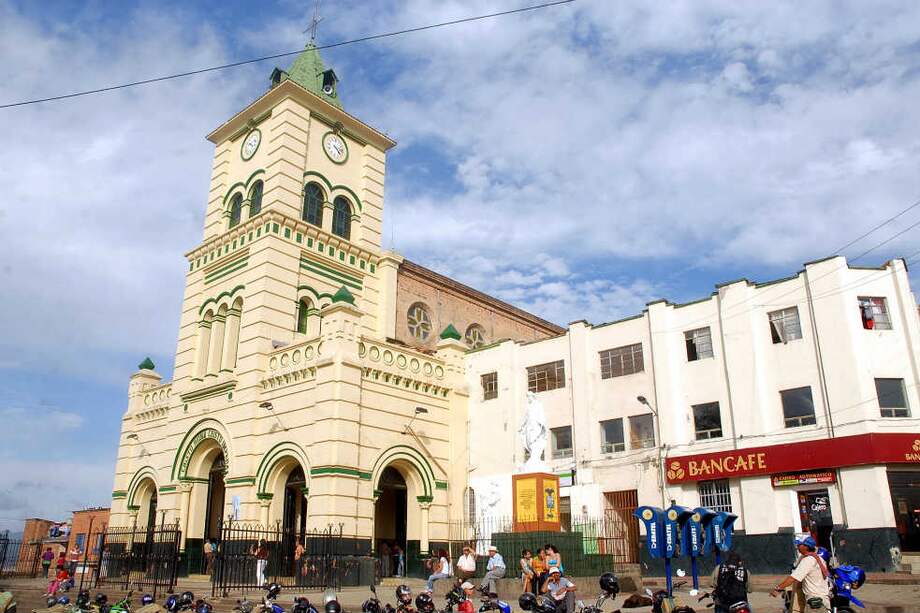 En el municipio de Santa Bárbara, Antioquia, los pobladores no salen de su asombro por el crimen. / Luis Benavides
