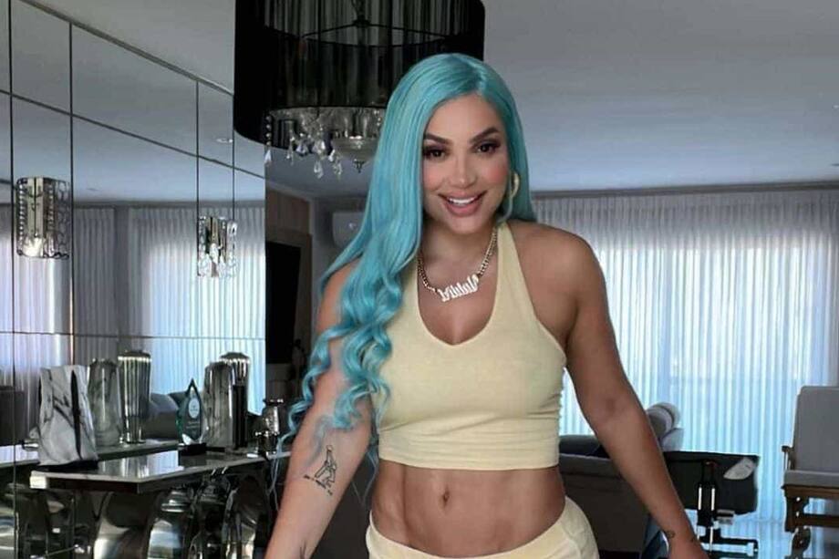 La bailarina barranquillera mostró en sus redes sociales un inesperado cambio físico. Algunos de sus fanáticos la compararon con Karol G. ¿Se parecen?