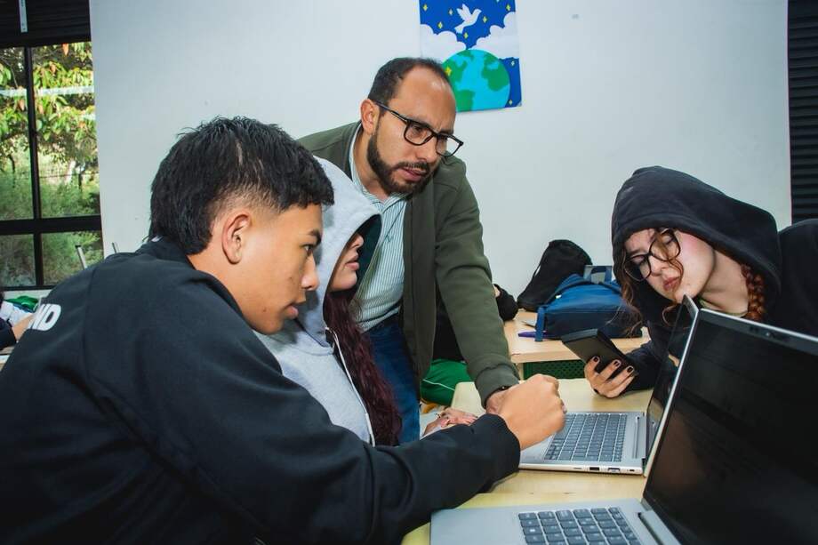 La inversión es de $1.400 millones en alianza con ICETEX, y el enfoque es muy especial: educación con propósito ambiental.