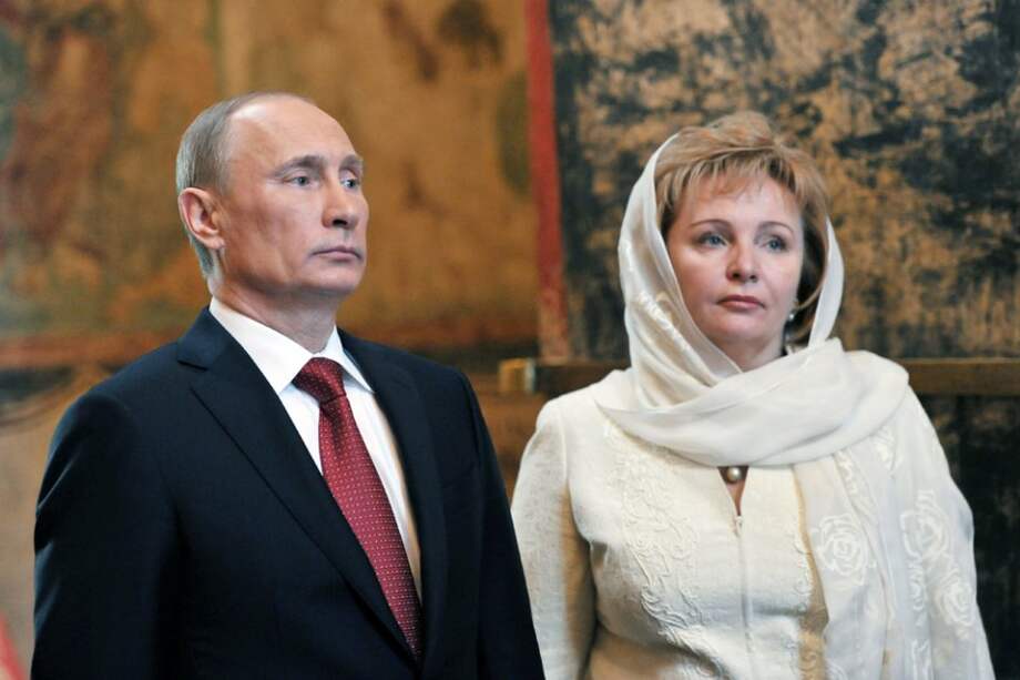 Vladímir Putin junto a su esposa Ludmila Skrevneva./ AFP